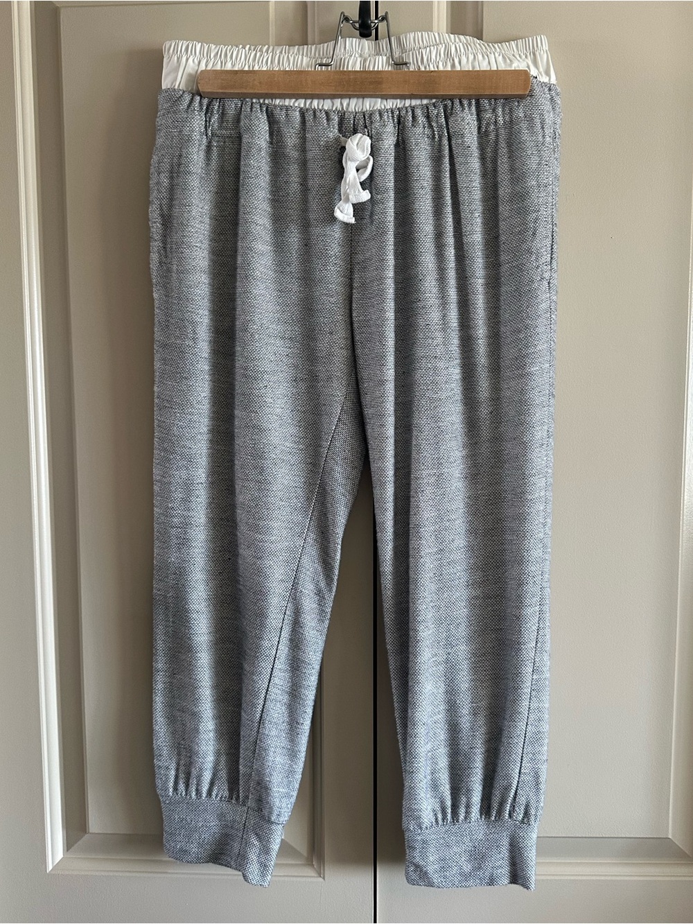 Fabletics Gray Knit Jogger Pants with White Drawstring